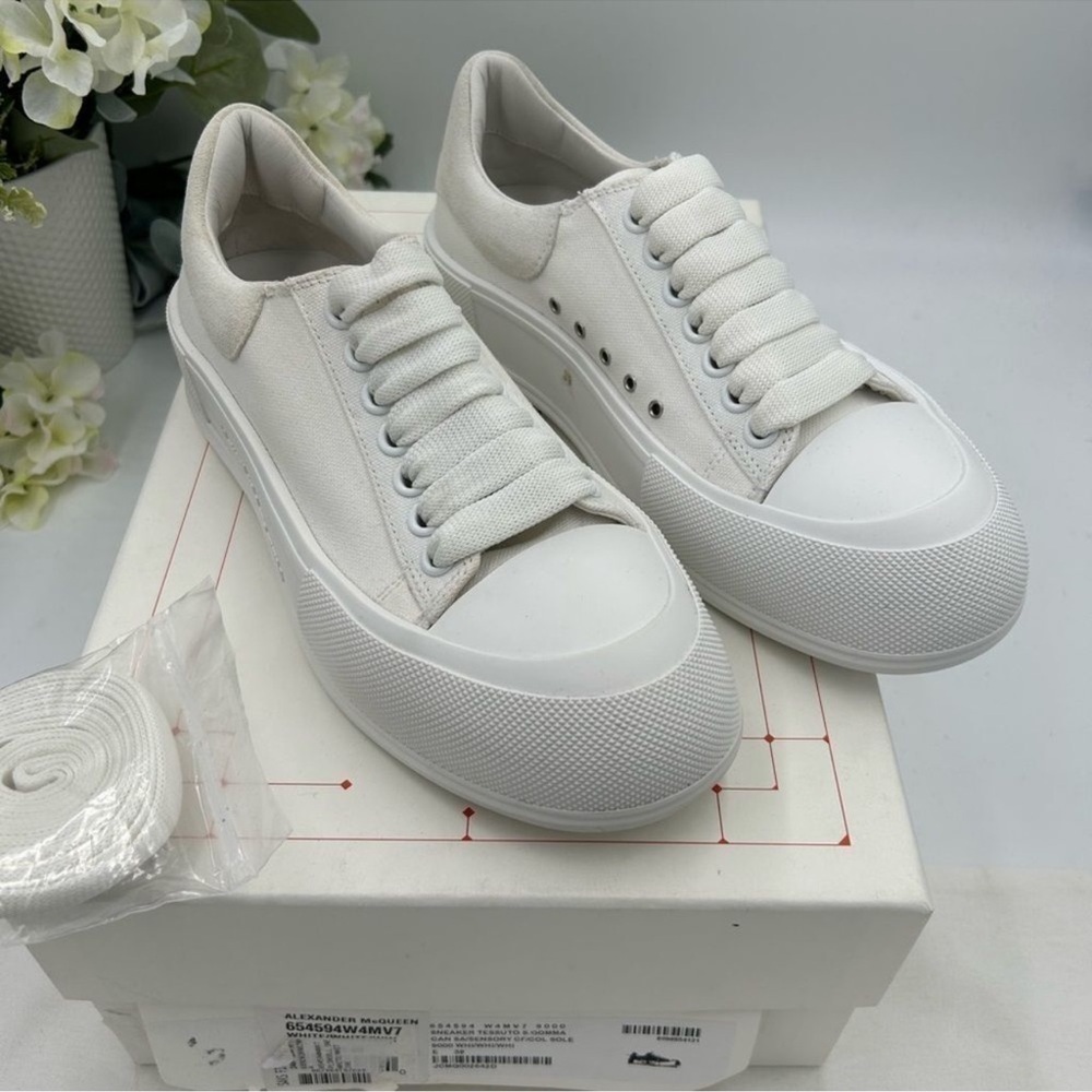Women’s Alexander McQueen sneakers size 39.5 maiden Italy - Picture 9 of 11